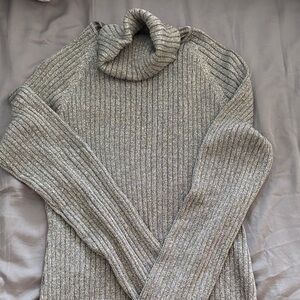 Ribbed Turtleneck Sweater - Gray